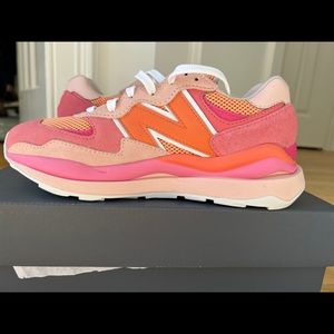 New in box New Balance 5740 Valentines Day Sneaker